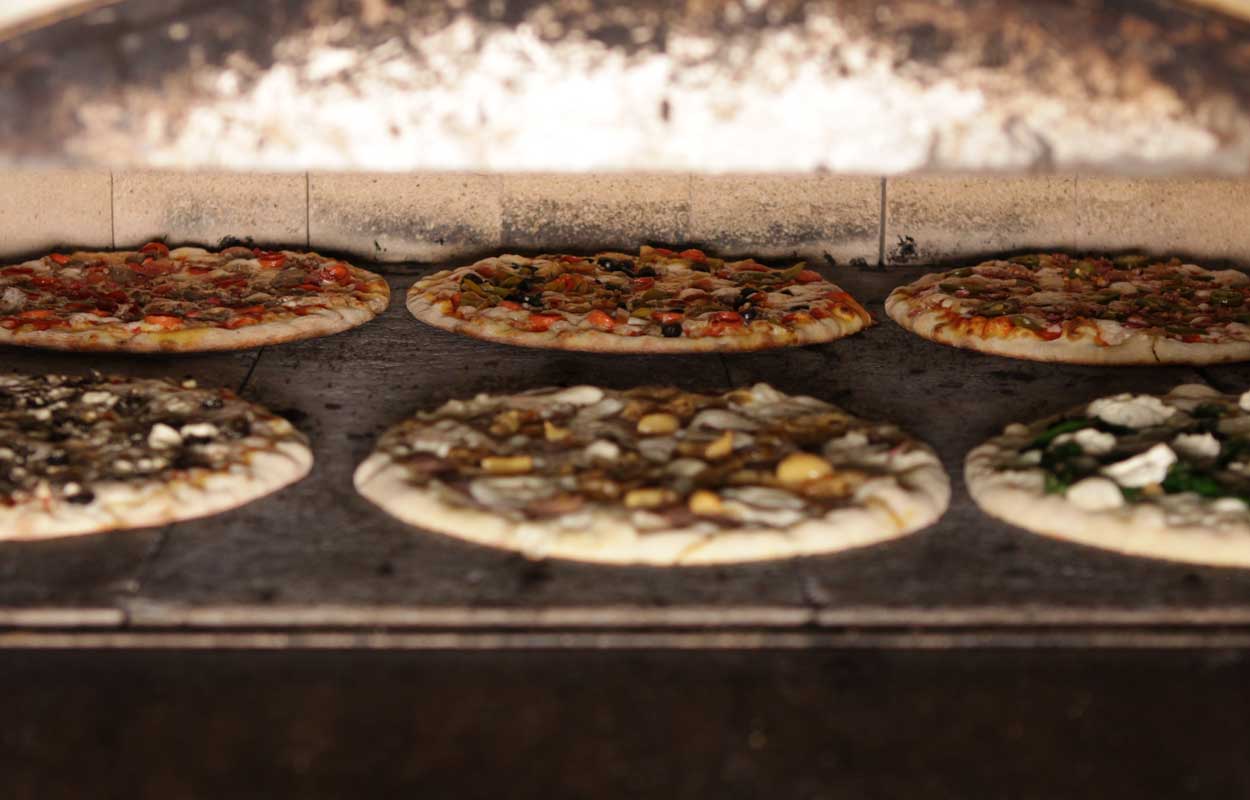 Nacoochee Village Tavern & Pizzeria